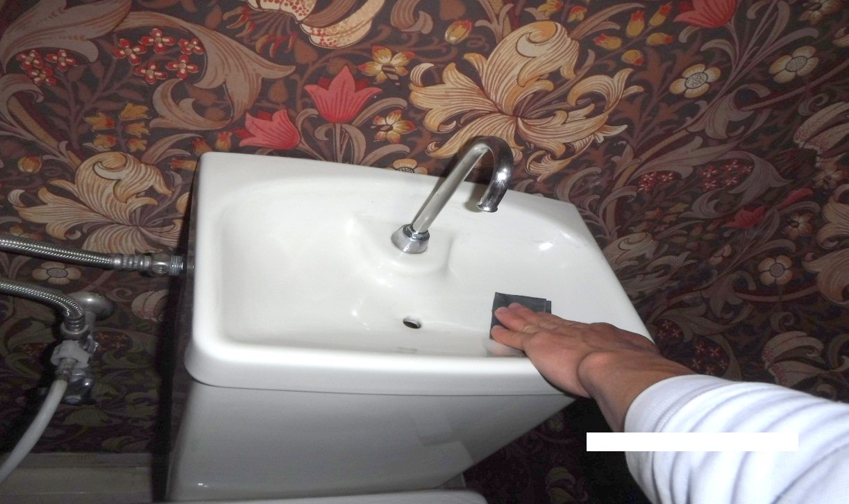 トイレの手洗い水垢除去について 大分エージェンシー株式会社